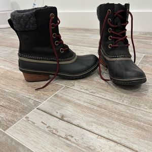 Sorel Slimpack lace boots